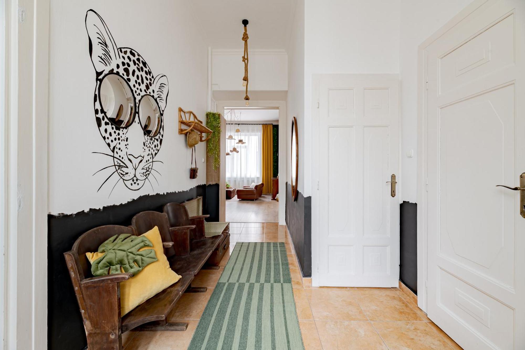 Jungle Aesthetics Downtown Apartman Aircon And Garage Parking Budapeşte Dış mekan fotoğraf