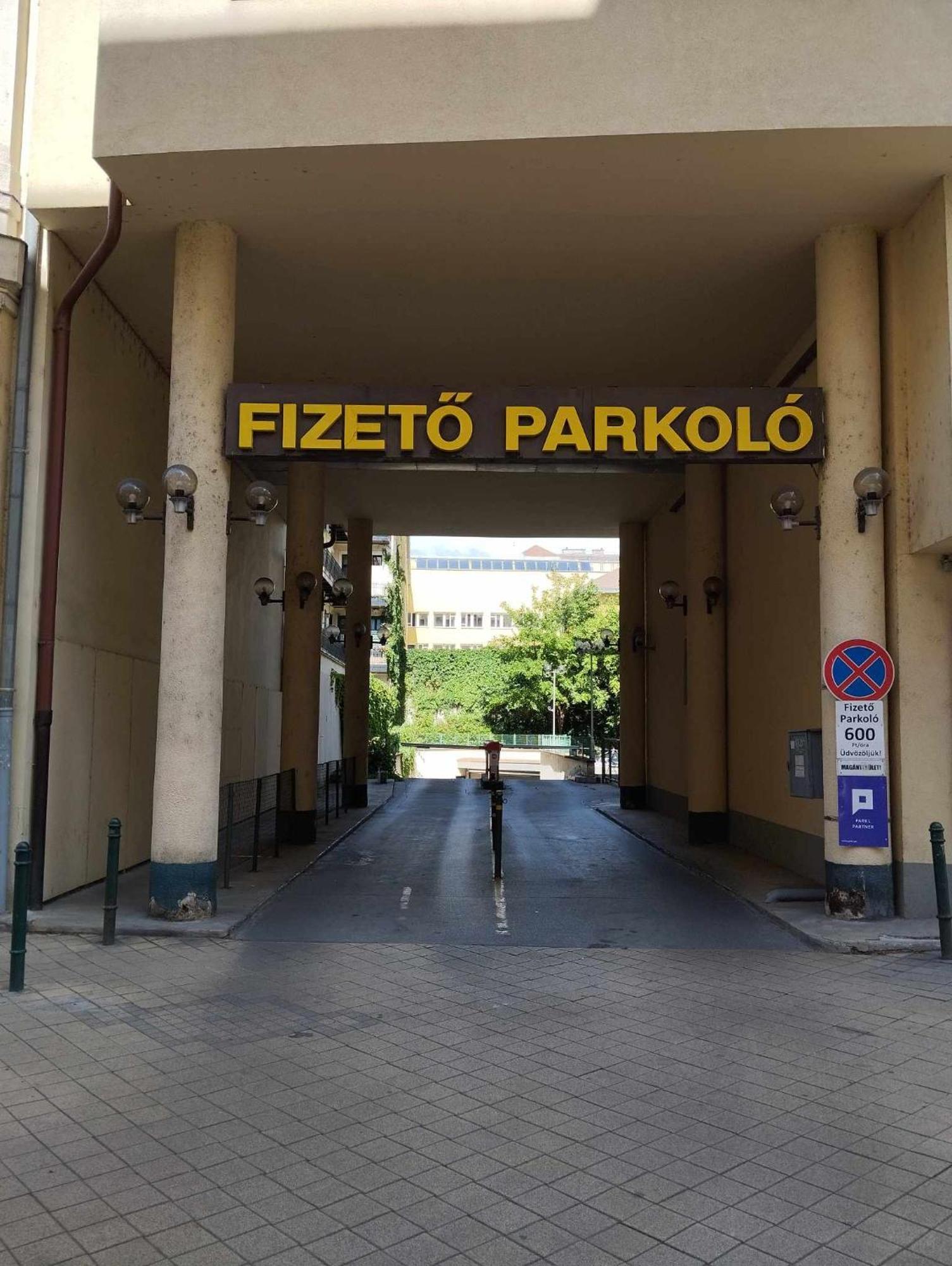 Jungle Aesthetics Downtown Apartman Aircon And Garage Parking Budapeşte Dış mekan fotoğraf